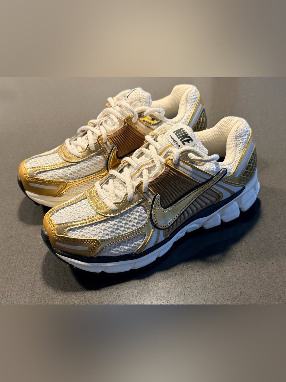 Nike Vomero Women Size 8